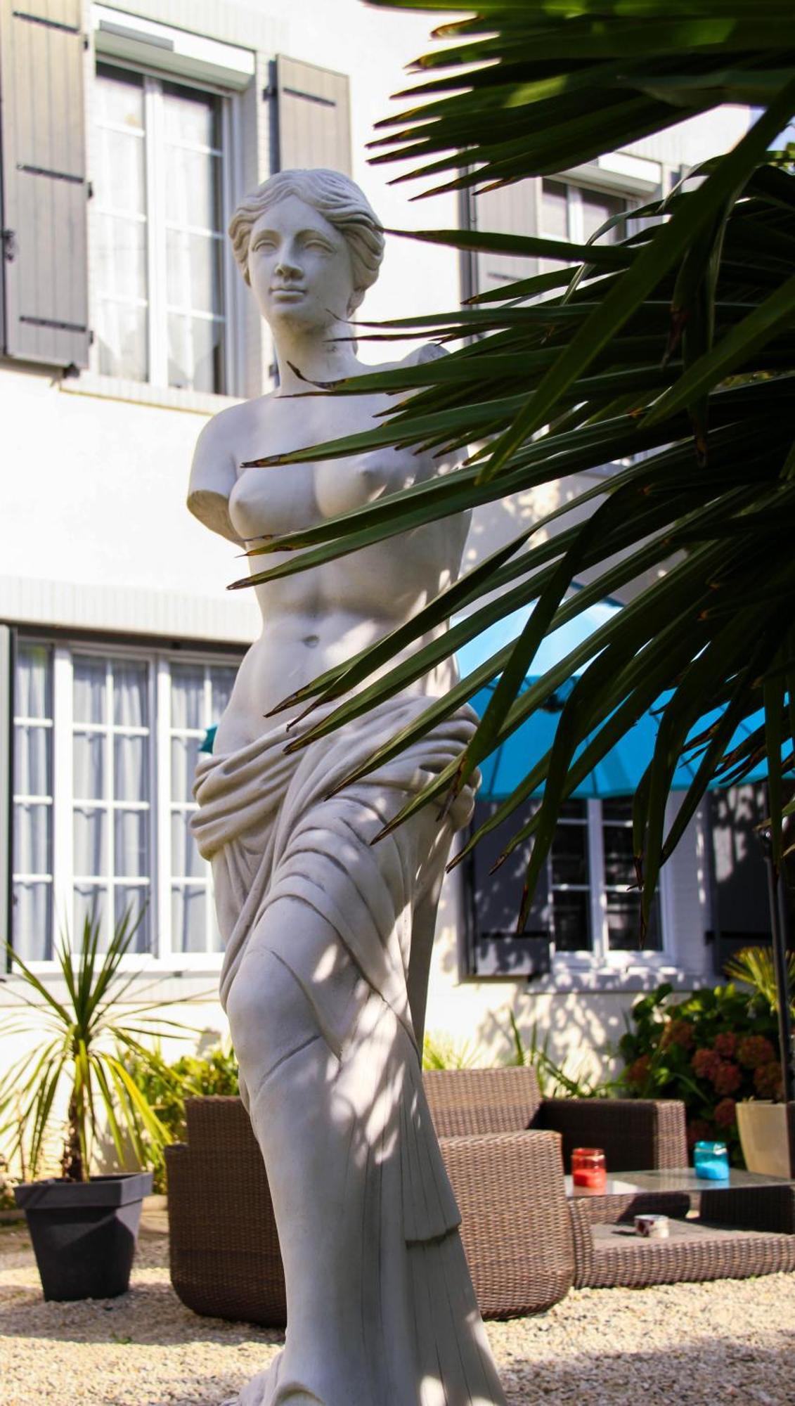 La Maison De Venus Lucon Bagian luar foto
